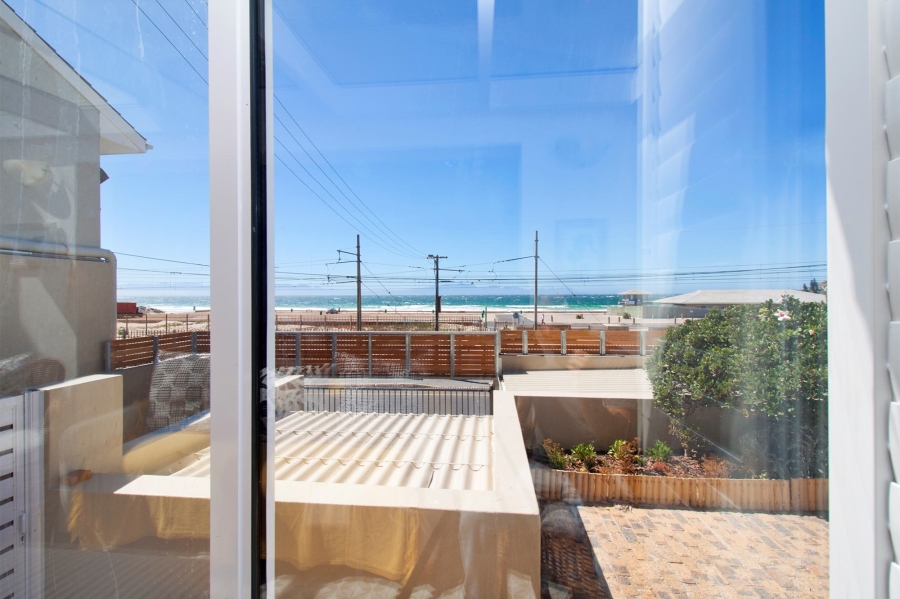 2 Bedroom Property for Sale in Fish Hoek Western Cape